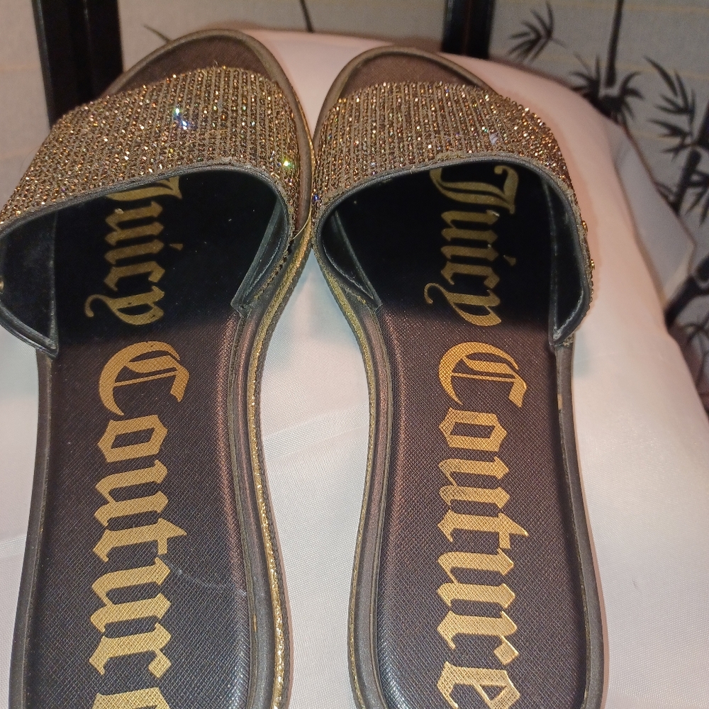 Juicy contour slippers